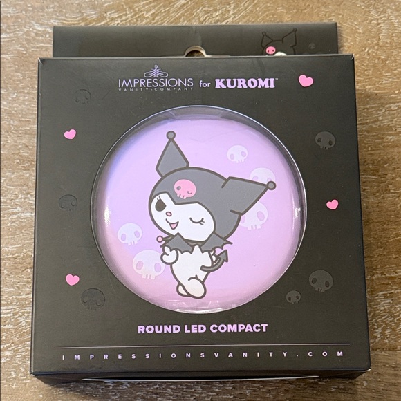 Impressions Kuromi™ Round LED Compact Mirror - Picture 4 of 6